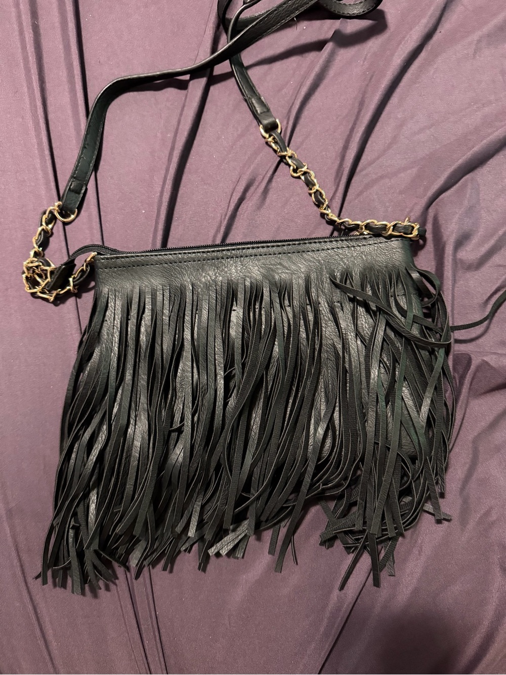 Fringe Crossbody Bag in Black - Stylish Leather Shoulder Bag
